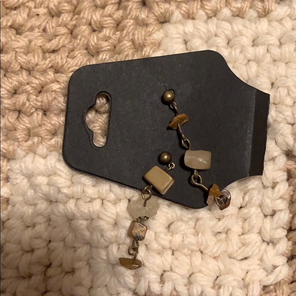 Earrings - Picture 1 of 1